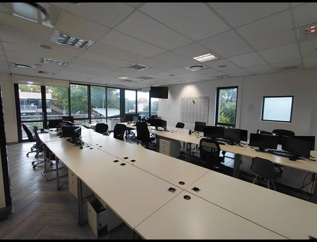 318M² OFFICE TO LET IN BRYANSTON